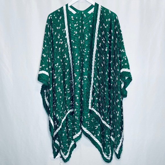 NWT Banana Republic Crinkle Wrap in Emerald Green - Picture 2 of 8